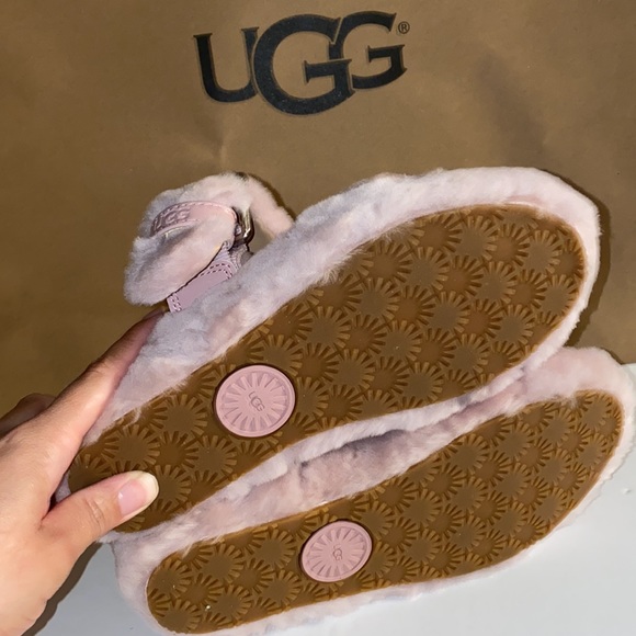 Women’s UGG FUZZ YEAH PINK CRYSTAL SLIP ONS #6 NO OFFERS - Picture 5 of 8